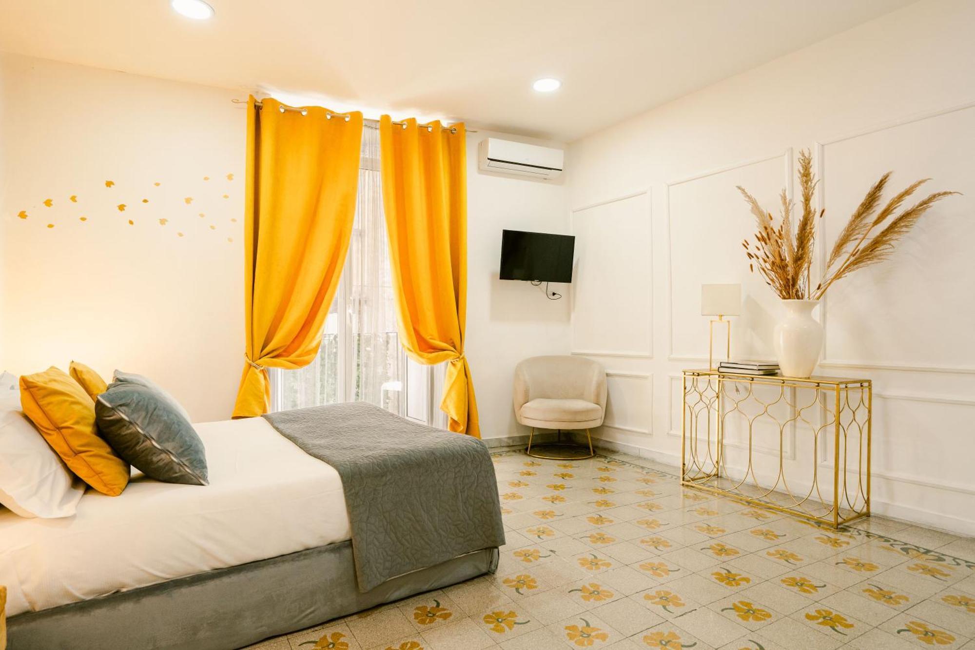 Random B&B Naples Luaran gambar