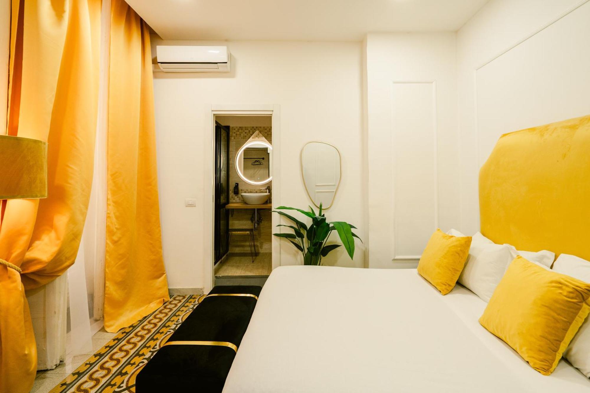 Random B&B Naples Bilik gambar